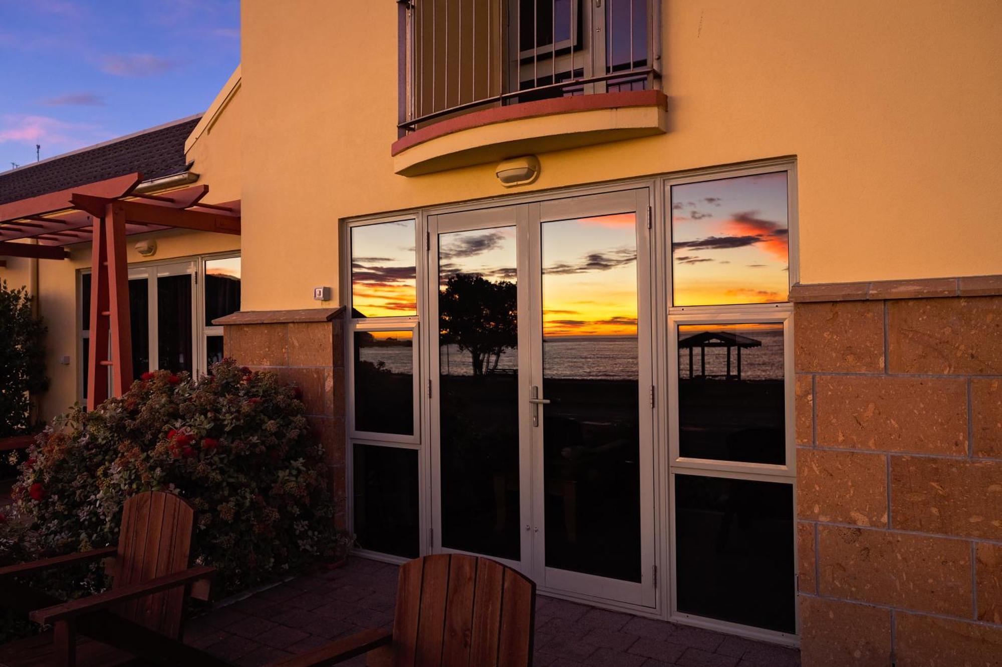 The Anchor Inn Beachfront Motel Kaikoura Eksteriør billede